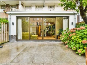 sân vườn trước nhà đẹp